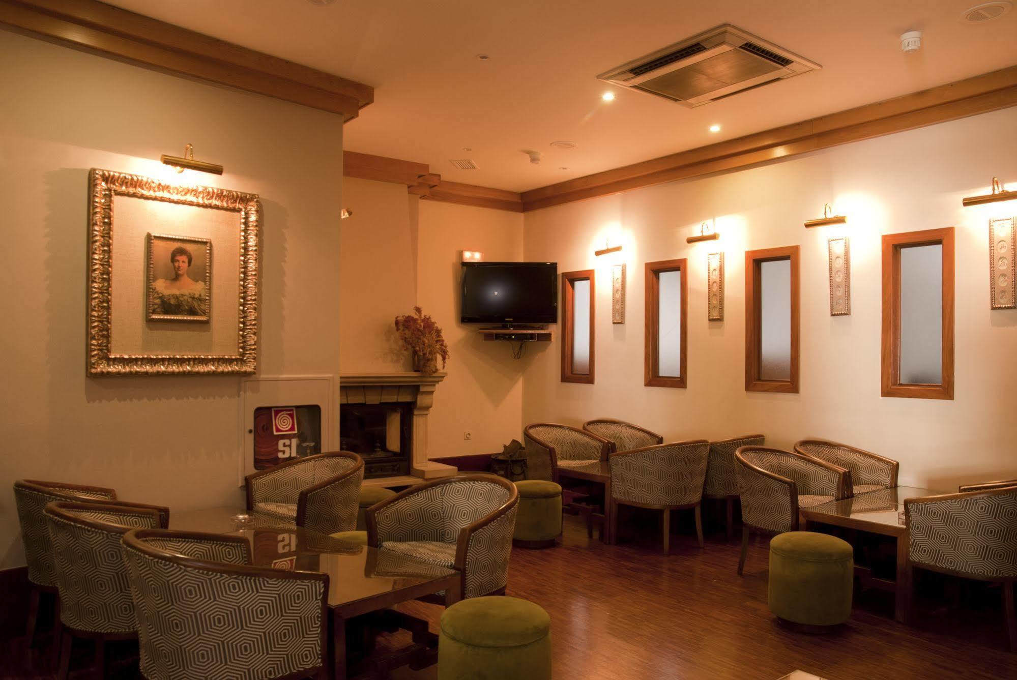 Hotel Rainha D. Amelia, Arts & Leisure Кастело Бранко Екстериор снимка